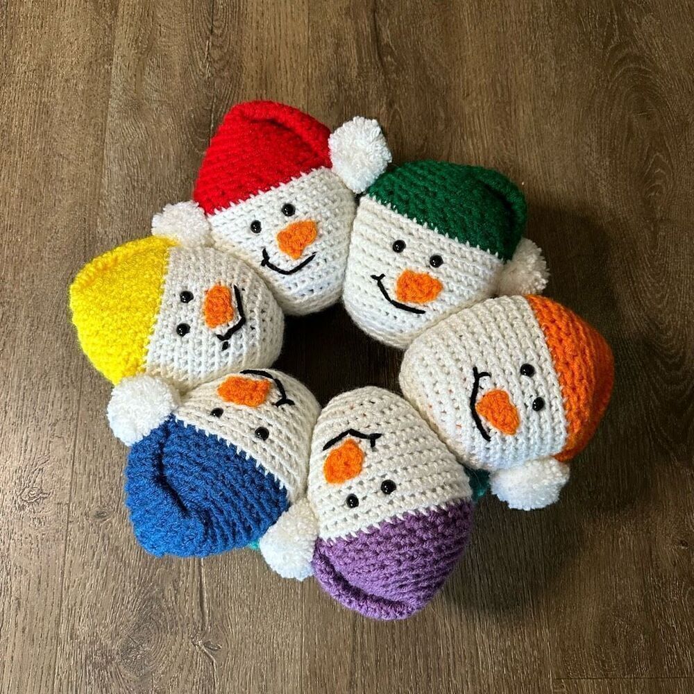 Handcrafted Crochet Snowmen Plush Wreath Cheery Colorful Christmas Decor 14”